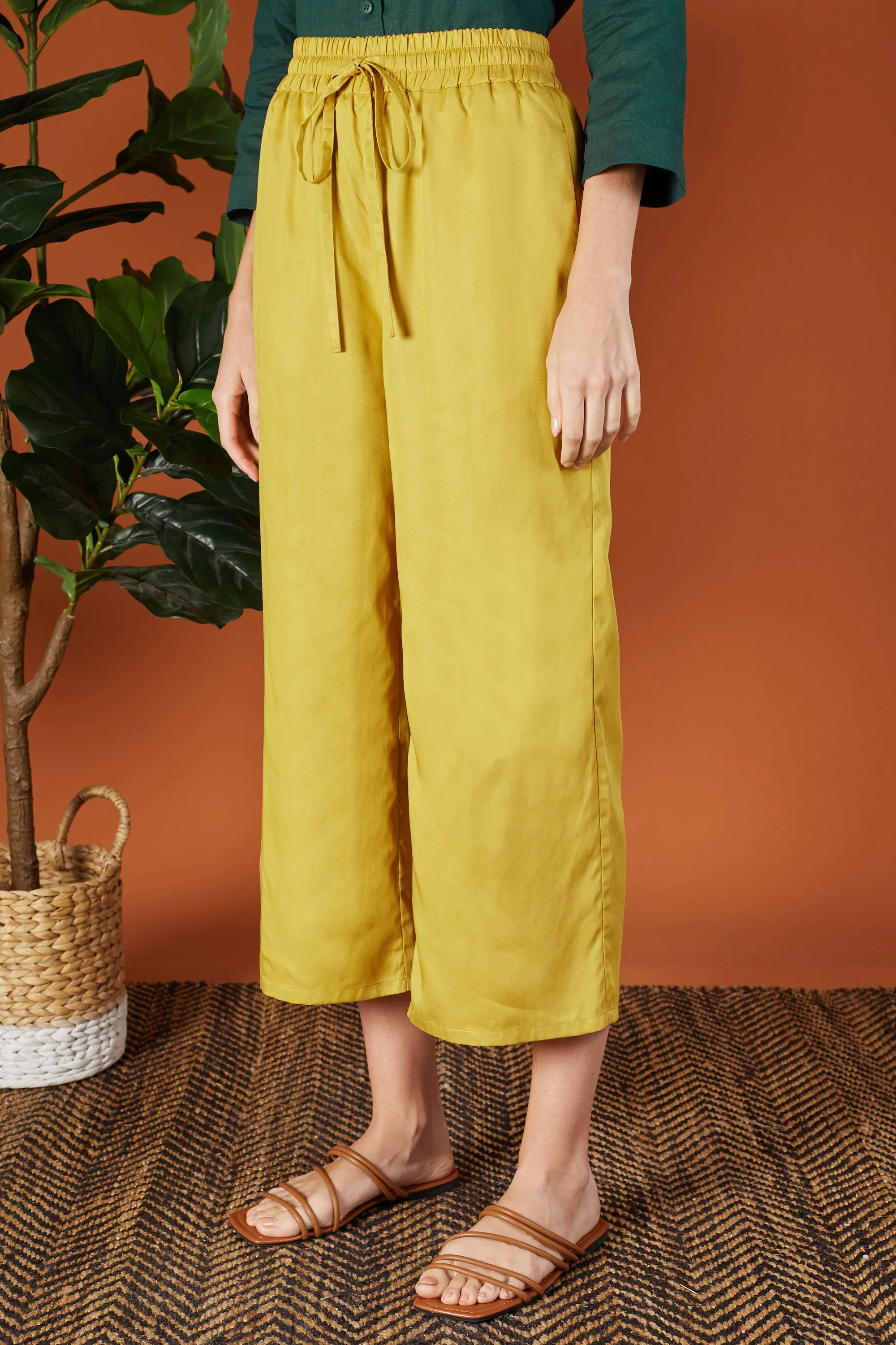 Raelynn Wide Leg Trousers